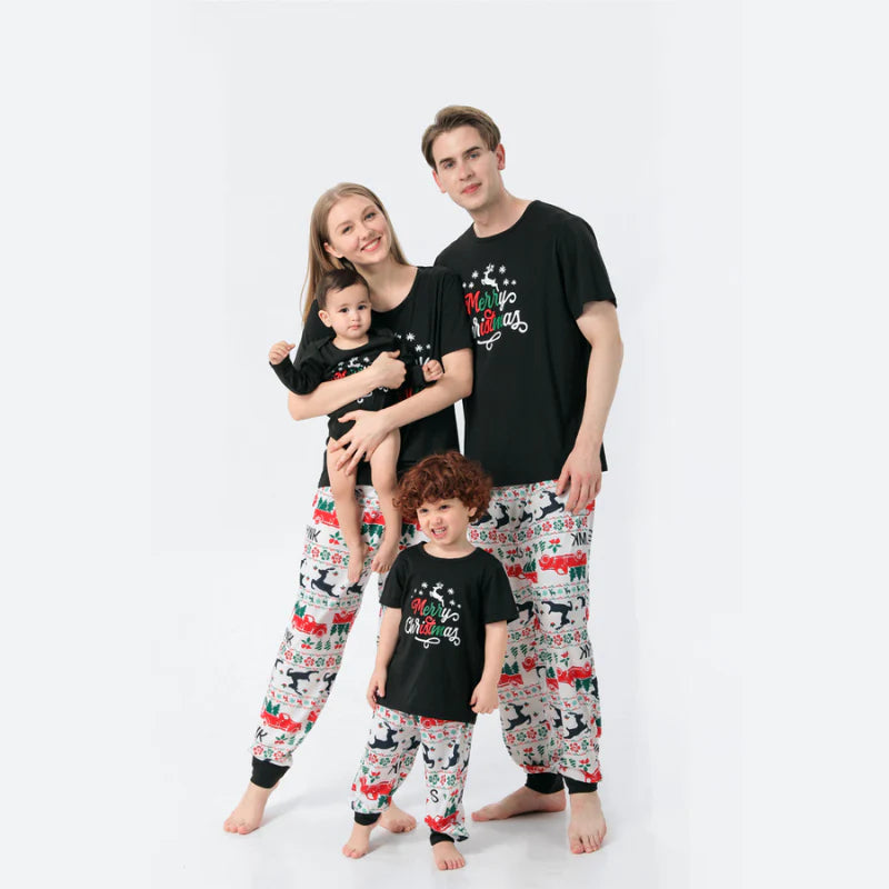 Cеlеbratе thе holidays with family-matching Christmas pajamas.